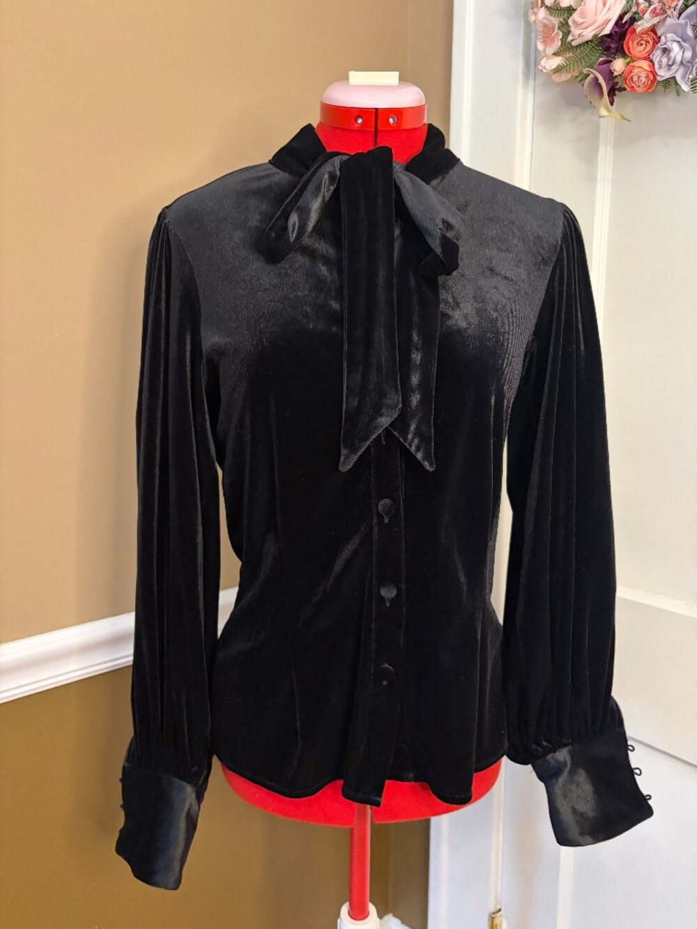 Velvet Black Gwen Blouse - Unique Vintage S/4